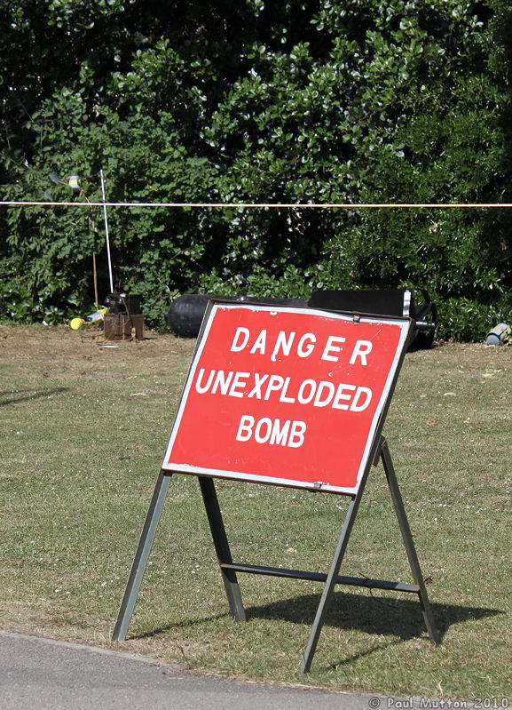 IMG 0625 Danger unexploded bomb